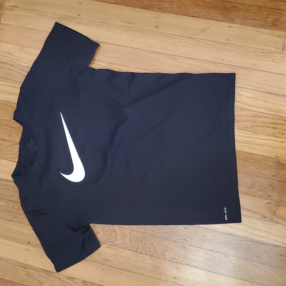 Boys Nike Dri-Fit T-shirt - Size Youth LG